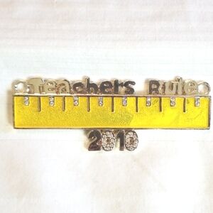 Harvey Lewis Teachers Rule 2010 Pendant